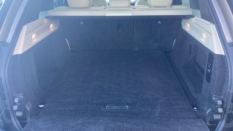 Land Rover Range Rover 3.0 D300 HSE 4dr Auto Diesel Estate